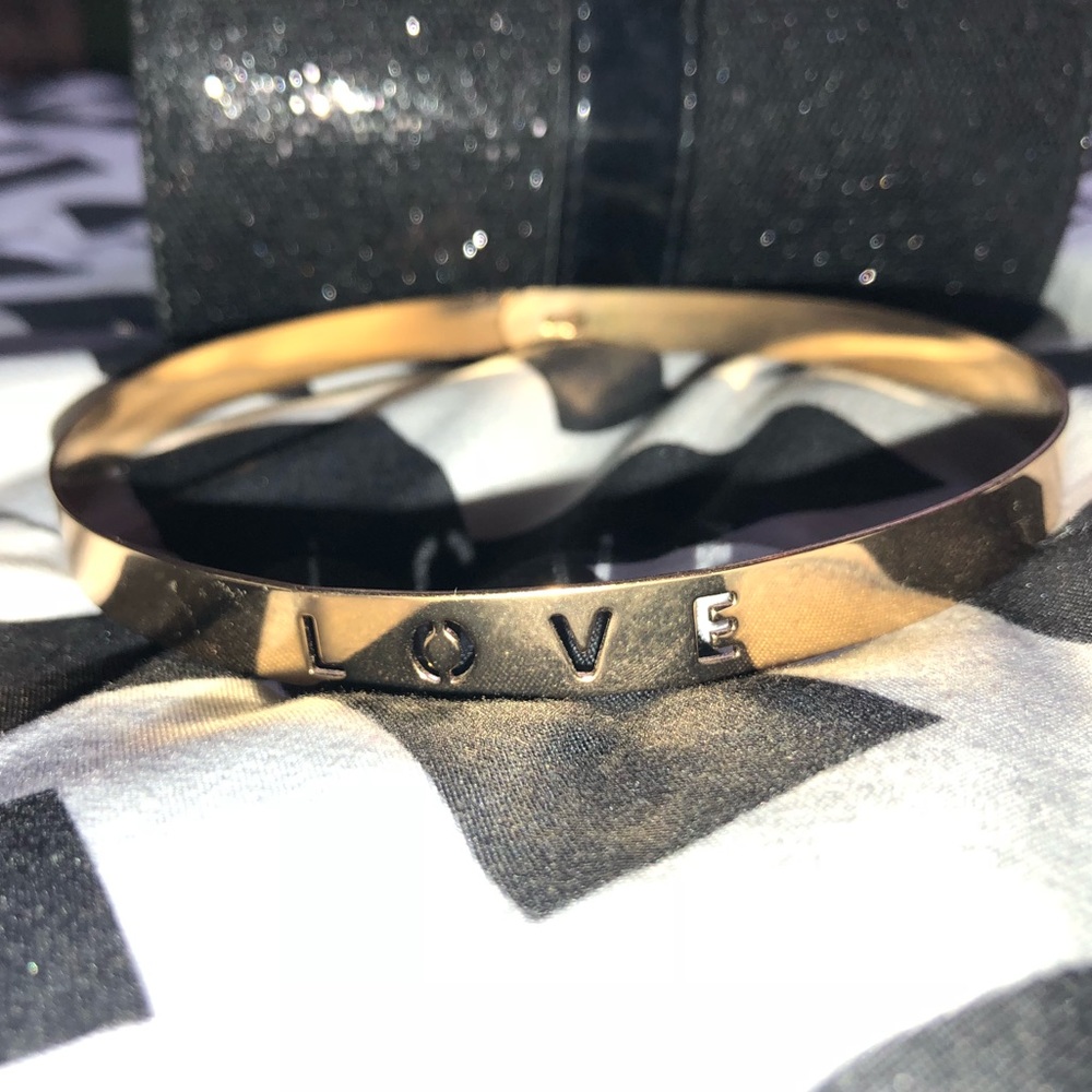 Gold “LOVE” choker